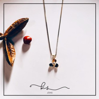 Detalhes do produto tornozeleira ouro com uma florzinha meio zirconia pendurada