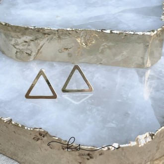 Detalhes do produto brinco ouro triângulo liso vazado tamanho 2